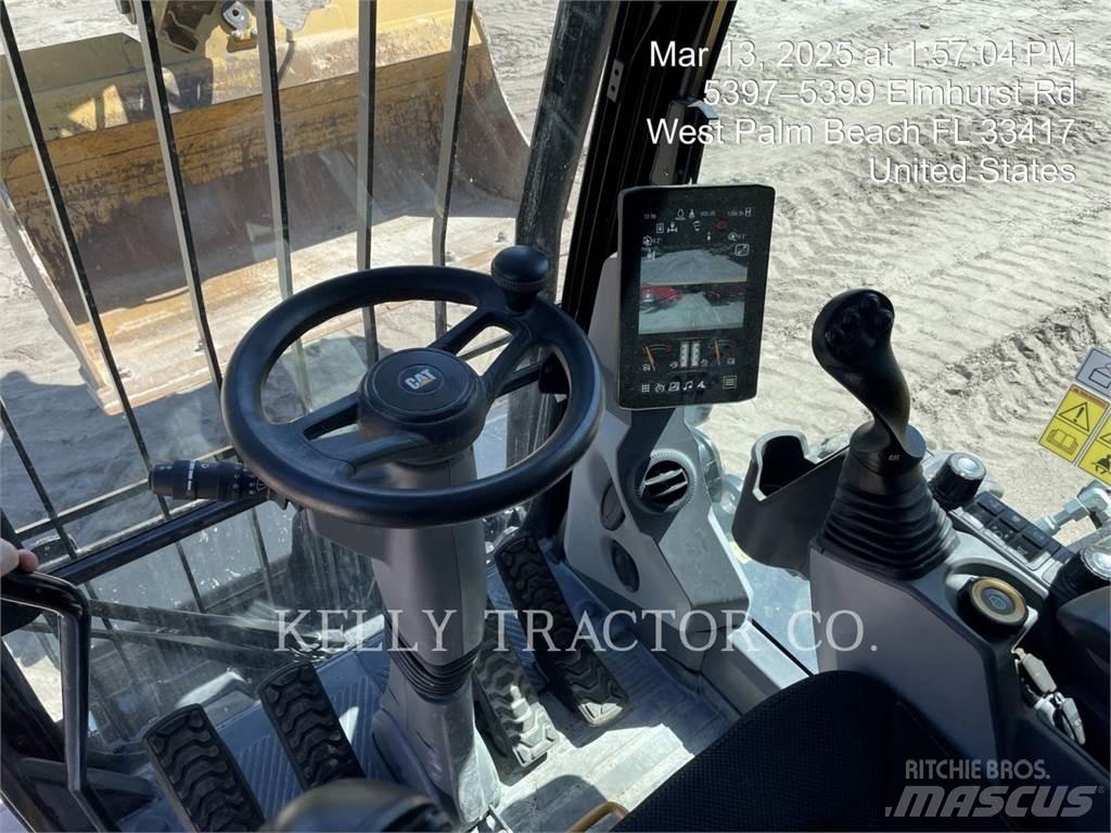 CAT M320 Колесни екскаватори