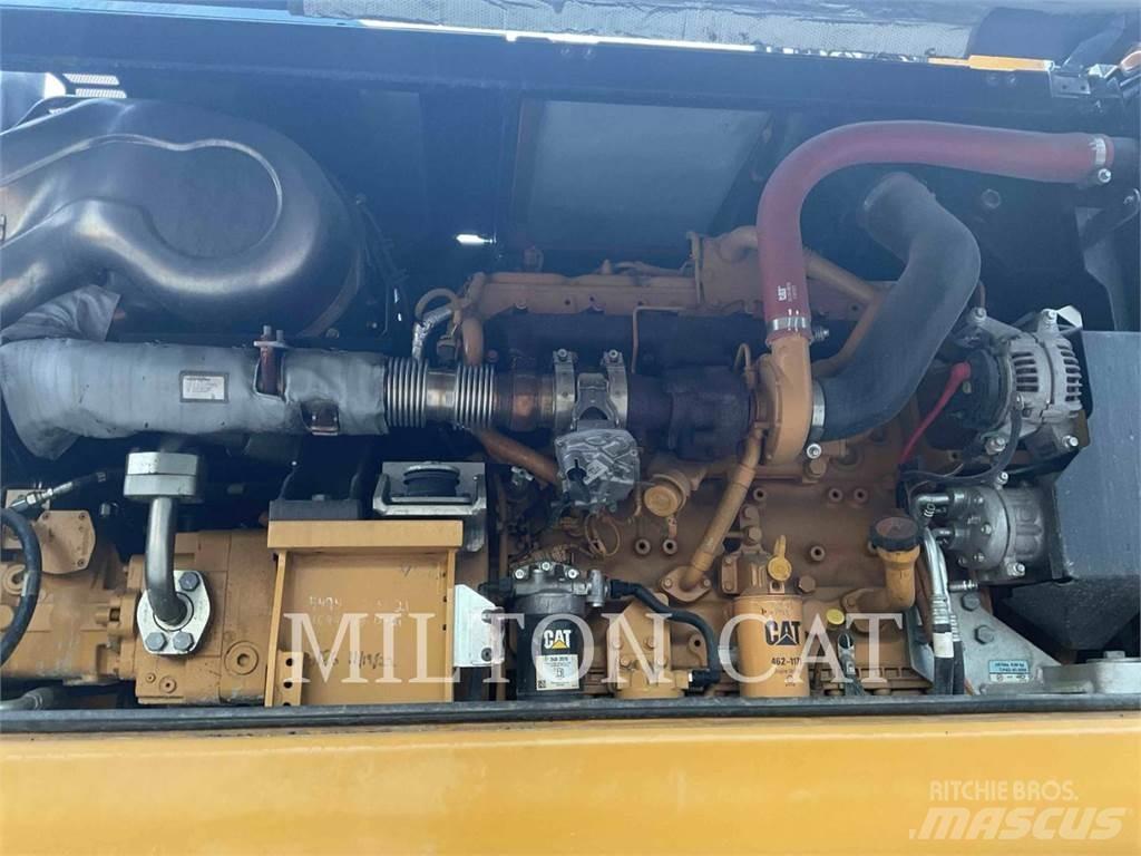 CAT M320F Колесни екскаватори