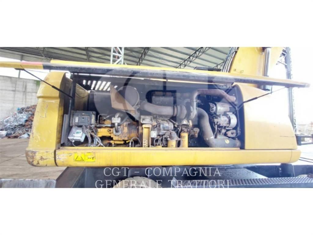 CAT M322D MH Колесни екскаватори