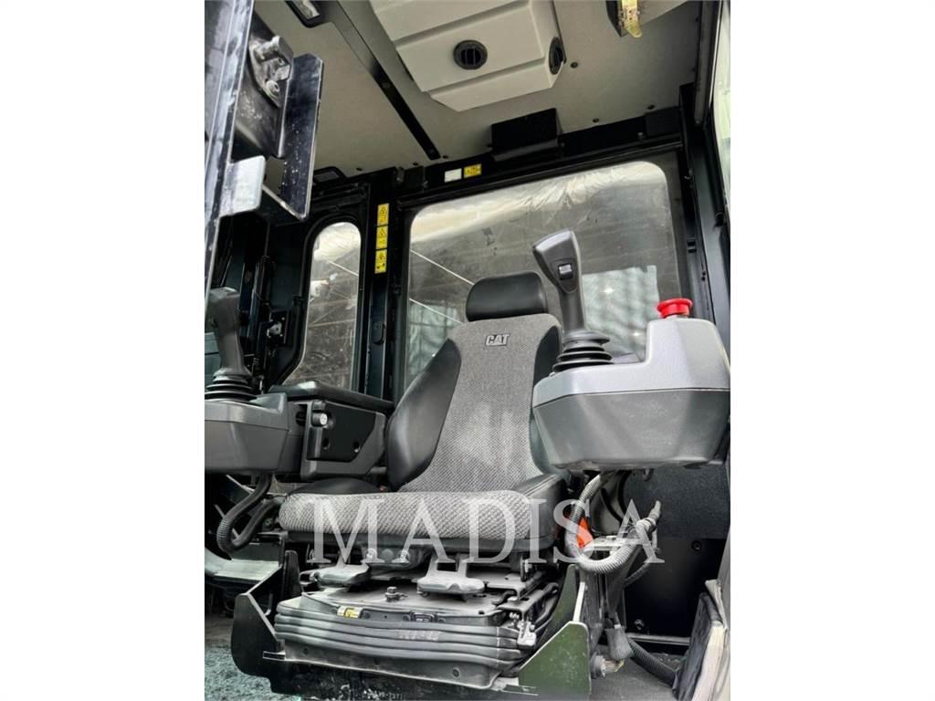 CAT MD6200 Апаратура за повърхностна редова сеидба