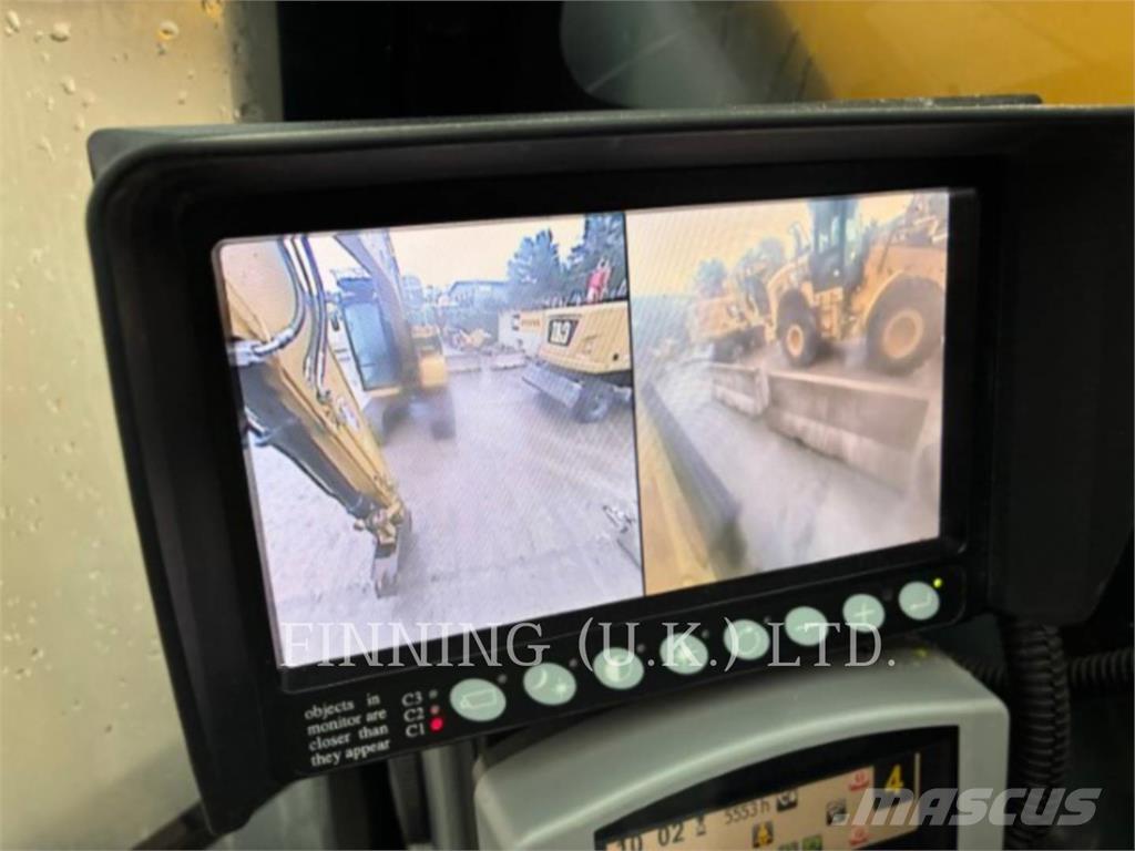 CAT MH3024 Багери за разрушаване
