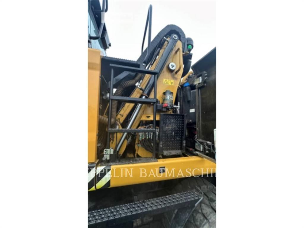 CAT MH3024-06C Багери за разрушаване
