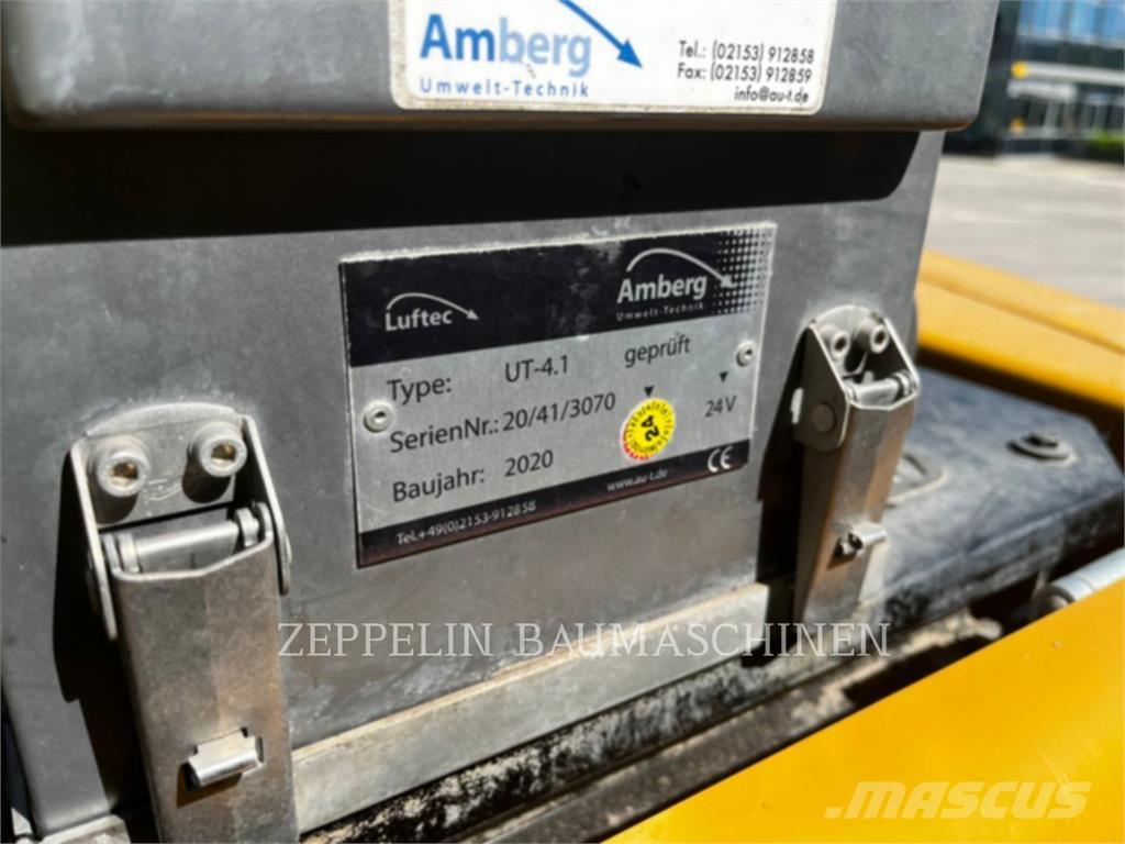 CAT MH3024-06C Багери за разрушаване
