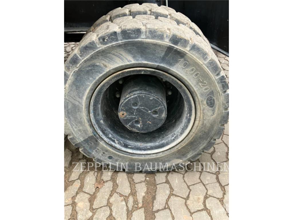 CAT MH3024-06C Багери за разрушаване
