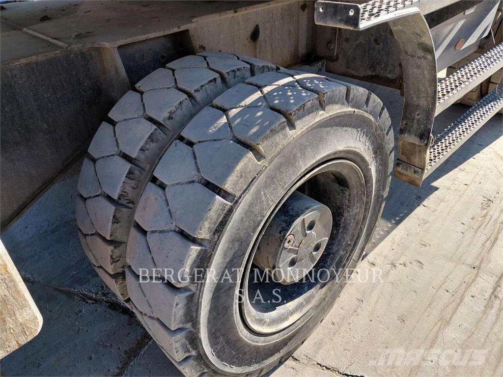 CAT MH3024-1 Колесни екскаватори