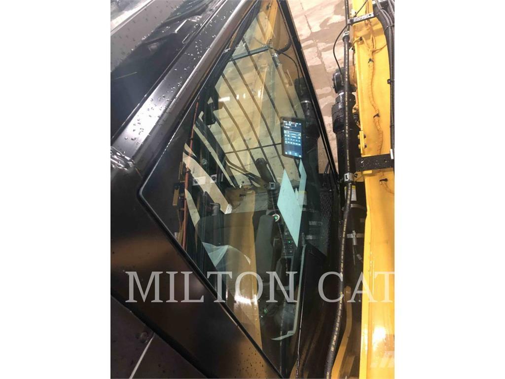 CAT MH3026 Колесни екскаватори