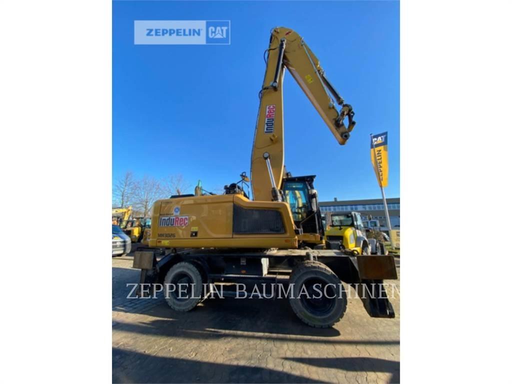CAT MH3026-06C Багери за разрушаване
