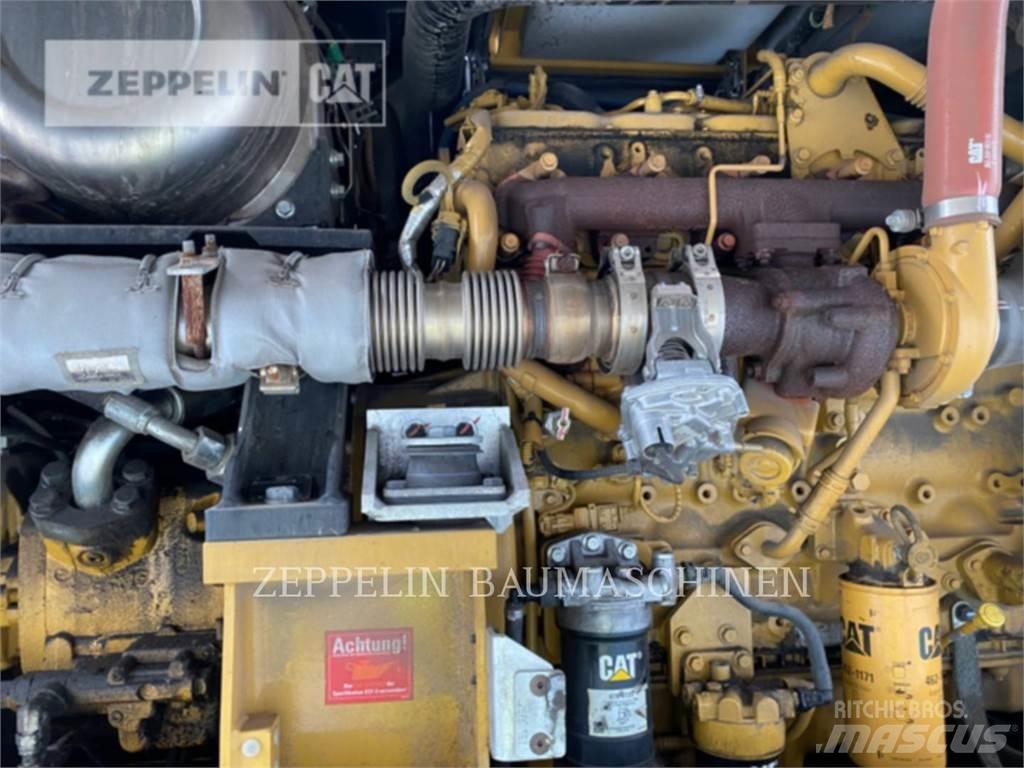 CAT MH3026-06C Багери за разрушаване
