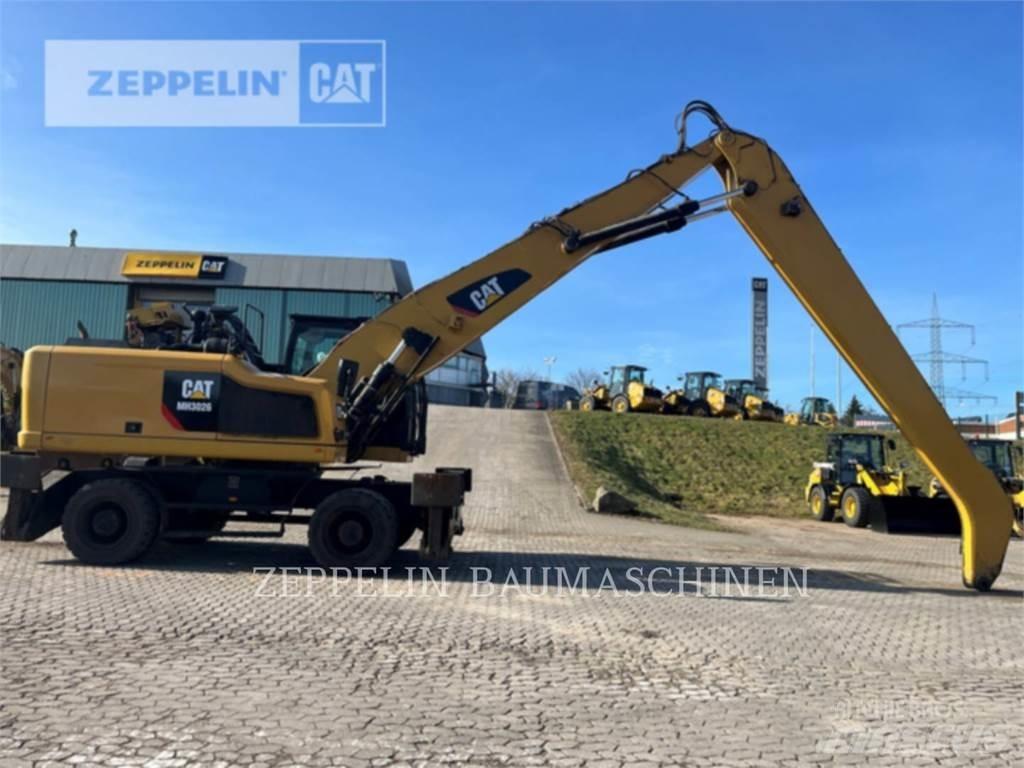 CAT MH3026-06C Багери за разрушаване

