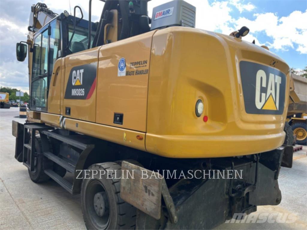 CAT MH3026-06C Багери за разрушаване
