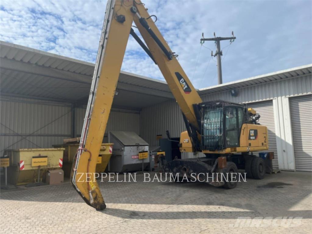 CAT MH3026-06C Багери за разрушаване
