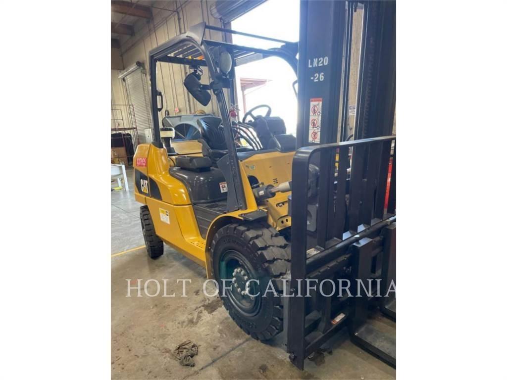 CAT MITSUBISHI DP45N1 Дизелови камиони