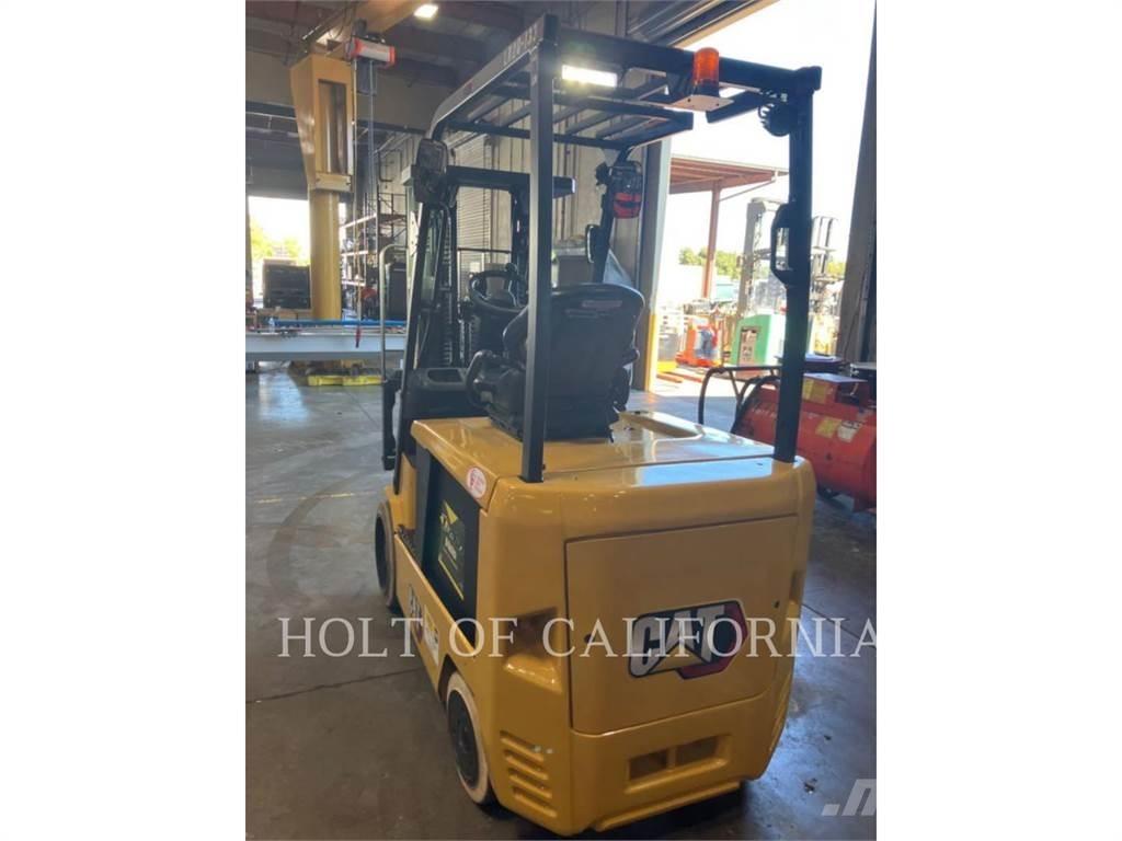 CAT MITSUBISHI EC30N3 Електрически вилични кари-повдигачи