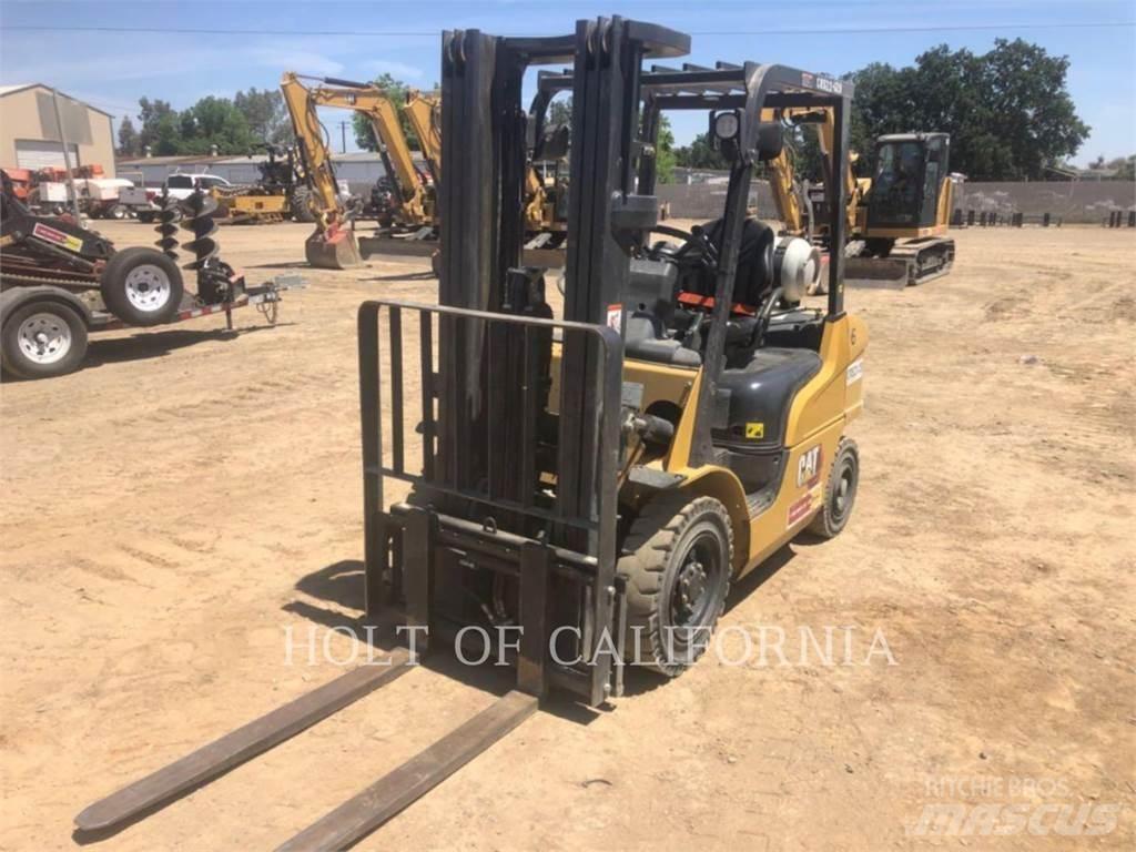 CAT MITSUBISHI GP25N5 Вилични кари-повдигачи - други