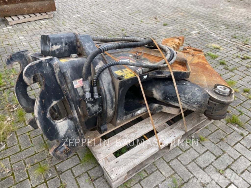 CAT MP318 строителни трошачки