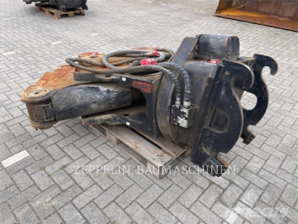 CAT MP318 строителни трошачки