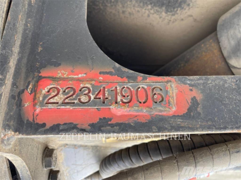 CAT MP318 строителни трошачки