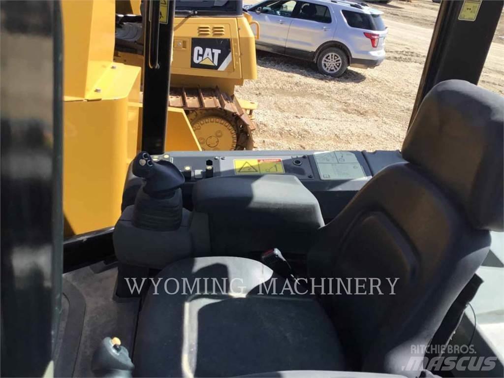 CAT PL61 Тръбополагащи булдозери