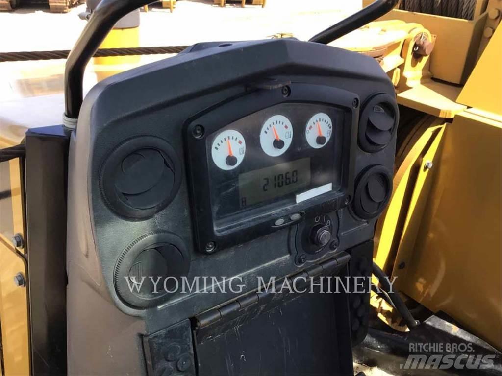 CAT PL61 Тръбополагащи булдозери