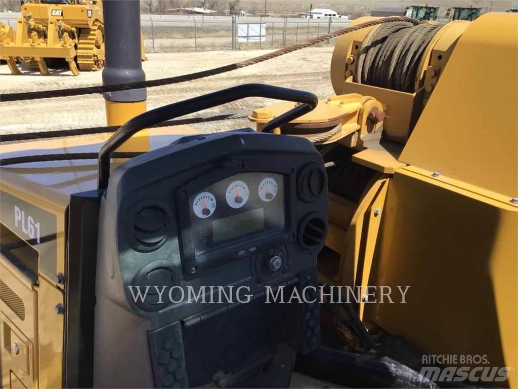 CAT PL61 Тръбополагащи булдозери