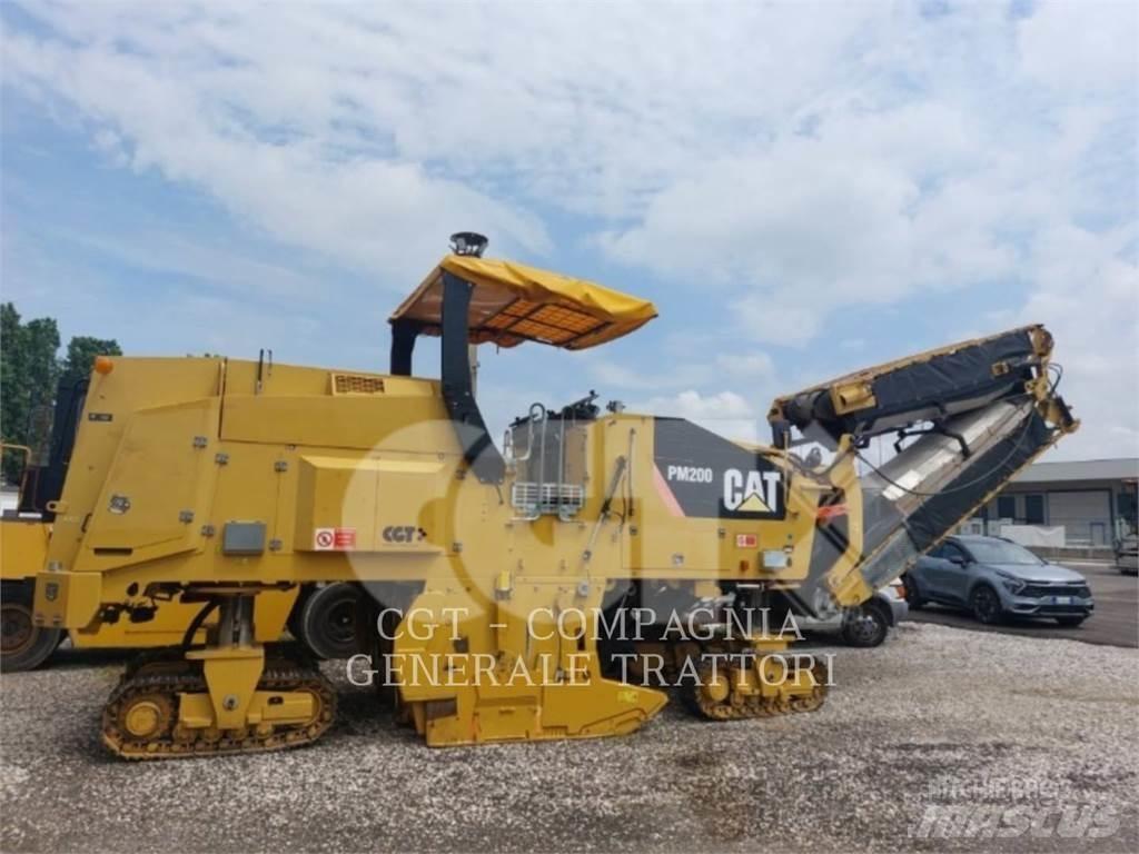 CAT PM200 Машини за студено раздробяване на асфалт