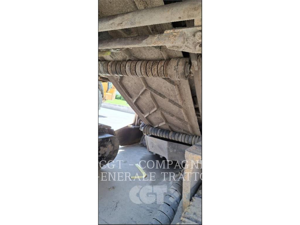 CAT PM200 Машини за студено раздробяване на асфалт