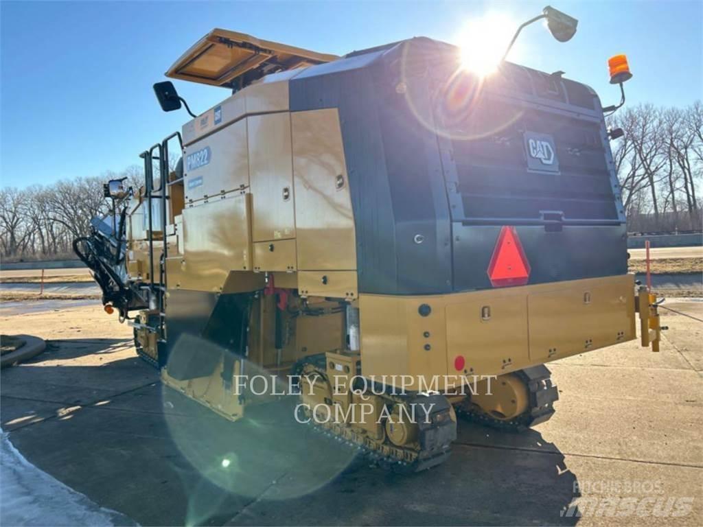 CAT PM822 Машини за асфалт