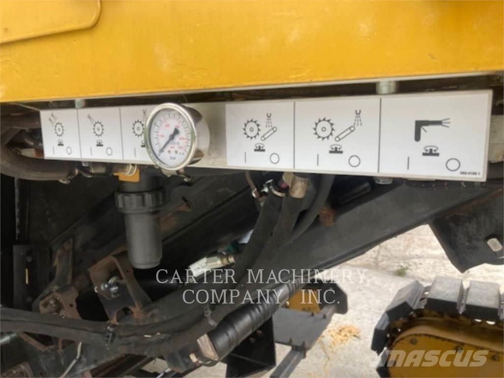 CAT PM822 Машини за студено раздробяване на асфалт