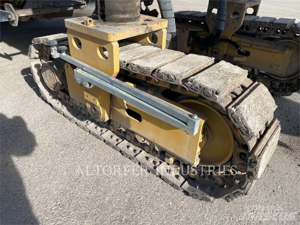 CAT PM825 Машини за студено раздробяване на асфалт