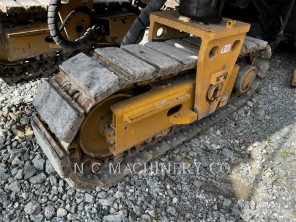 CAT PM825 Машини за асфалт