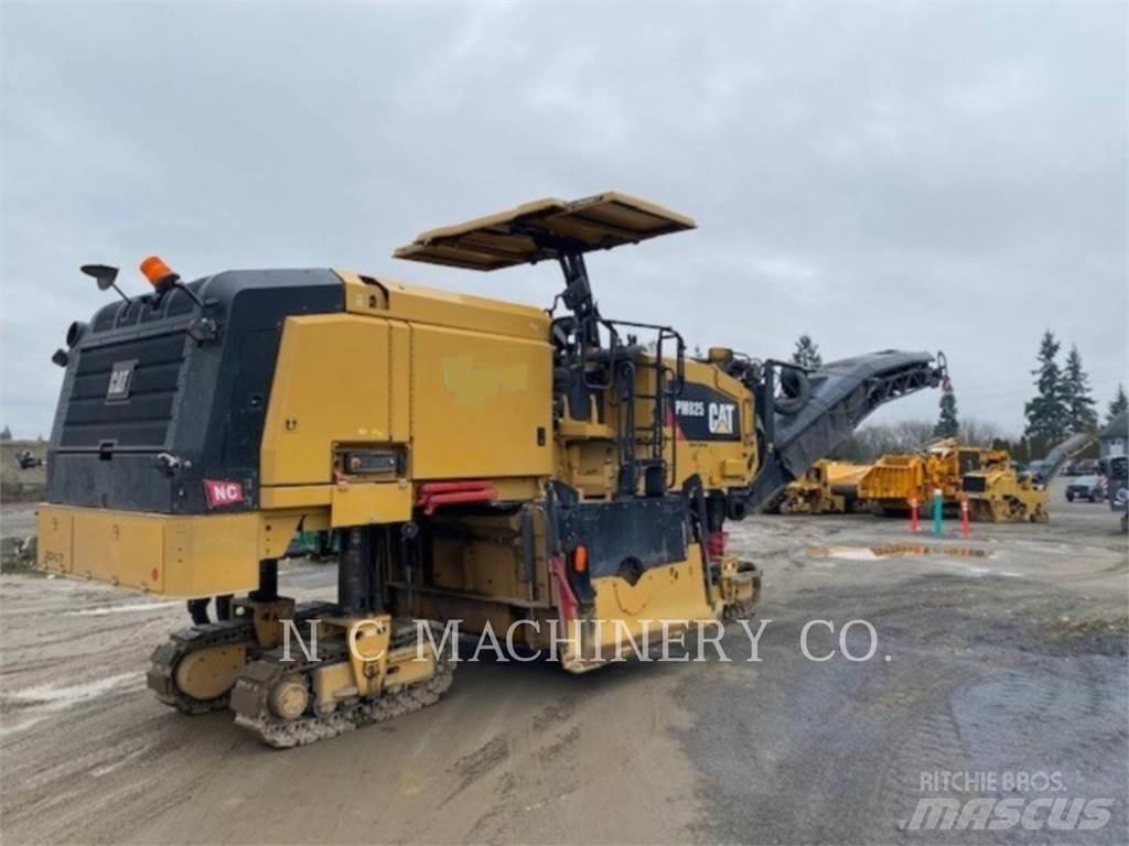 CAT PM825 Машини за асфалт