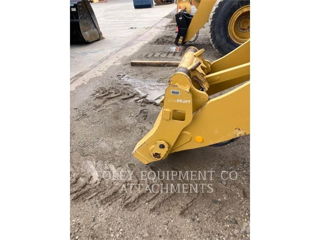 CAT QC938FXD Колесни товарачи