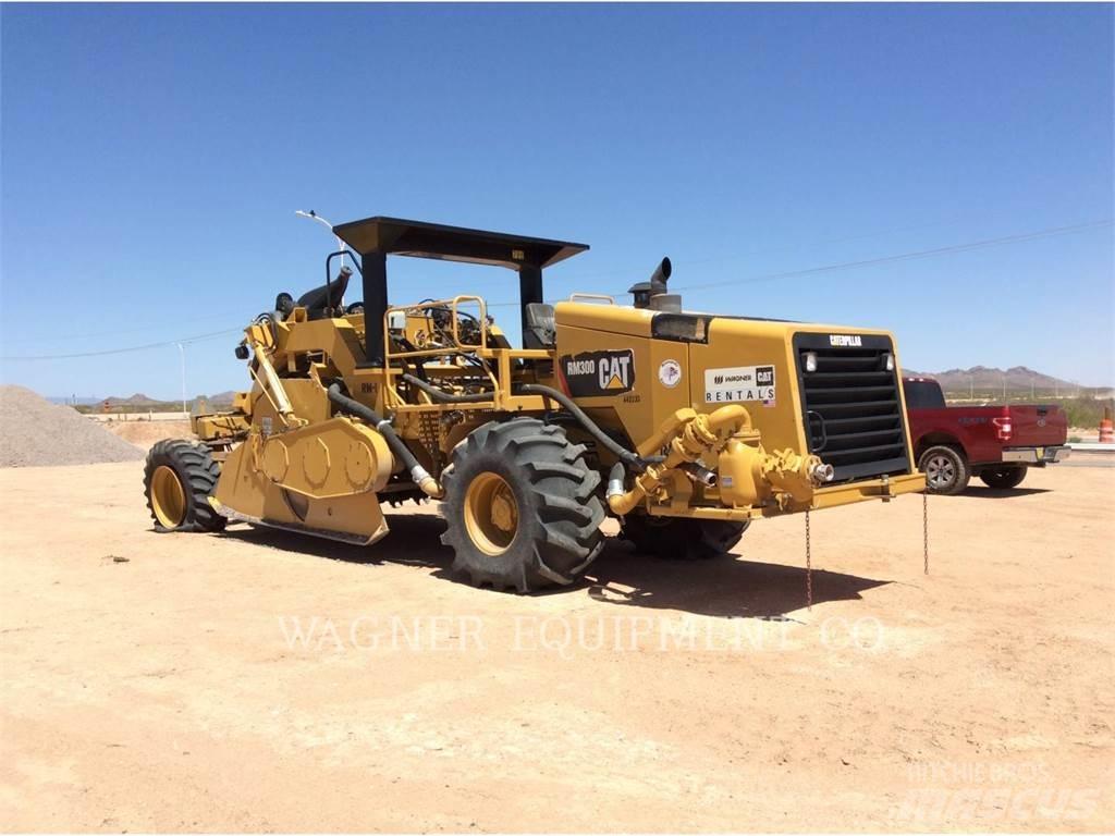 CAT RM-300 Рециклатори на асфалт
