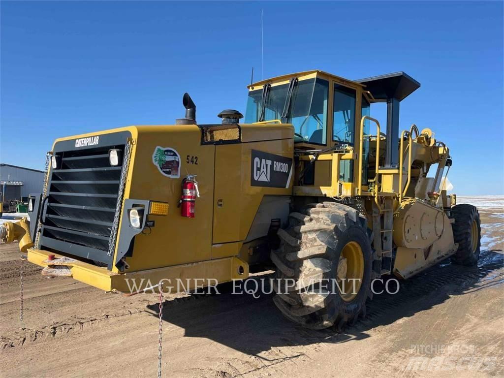 CAT RM300 Рециклатори на асфалт