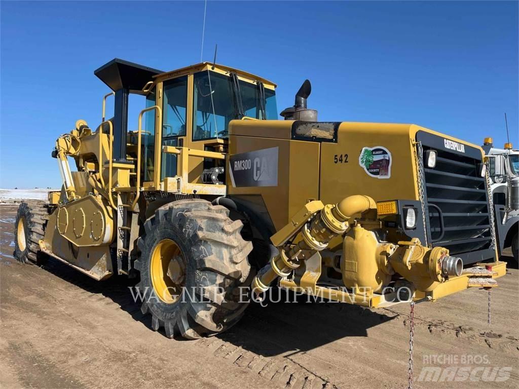 CAT RM300 Рециклатори на асфалт