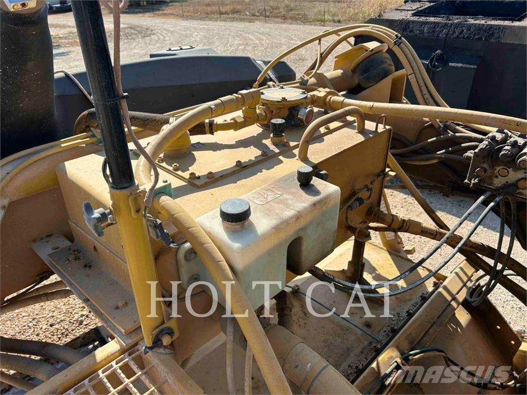 CAT RM300 Рециклатори на асфалт
