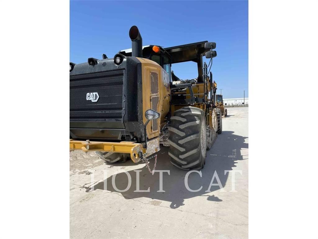 CAT RM400 CAB Рециклатори на асфалт