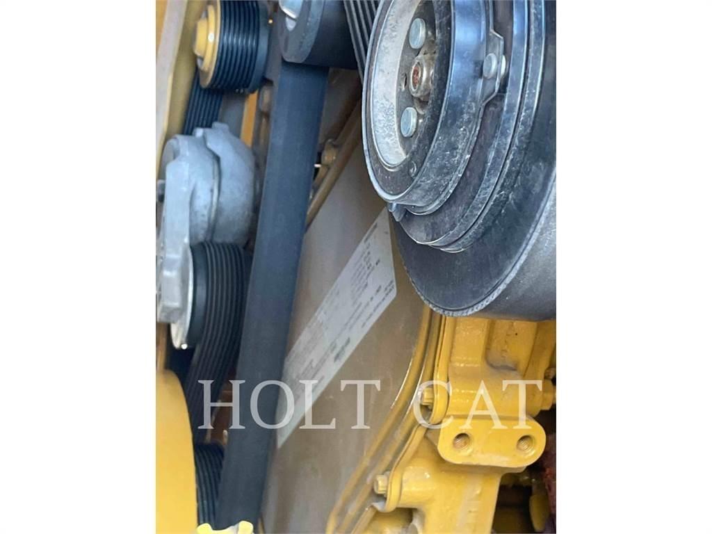 CAT RM400 CAB Рециклатори на асфалт