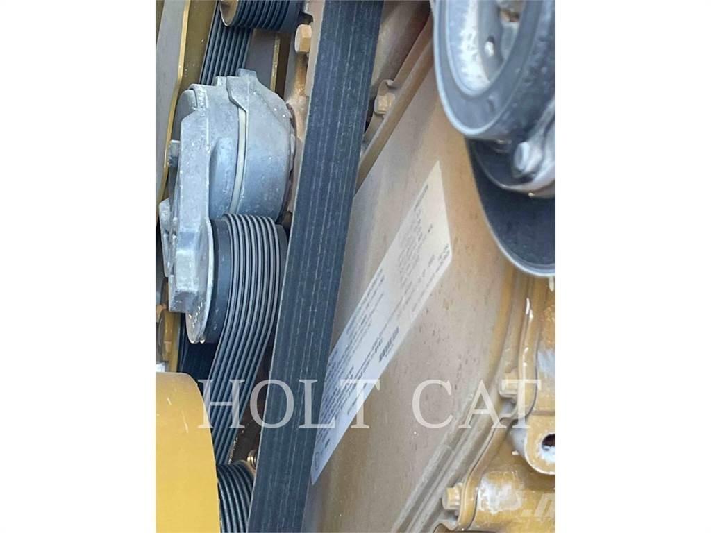 CAT RM400 CAB Рециклатори на асфалт