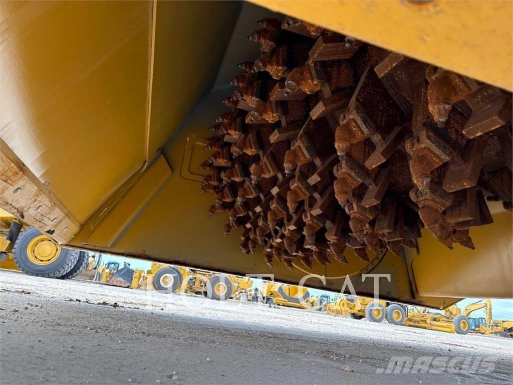CAT RM400 CAB Рециклатори на асфалт