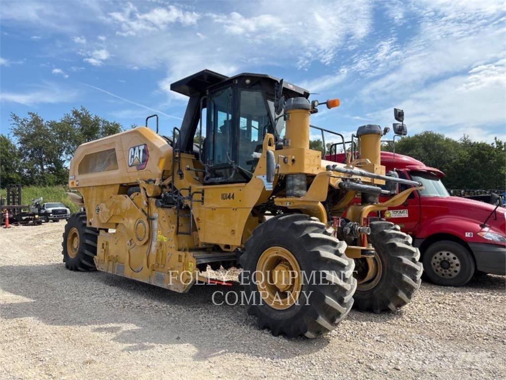 CAT RM600-01 Машини за асфалт