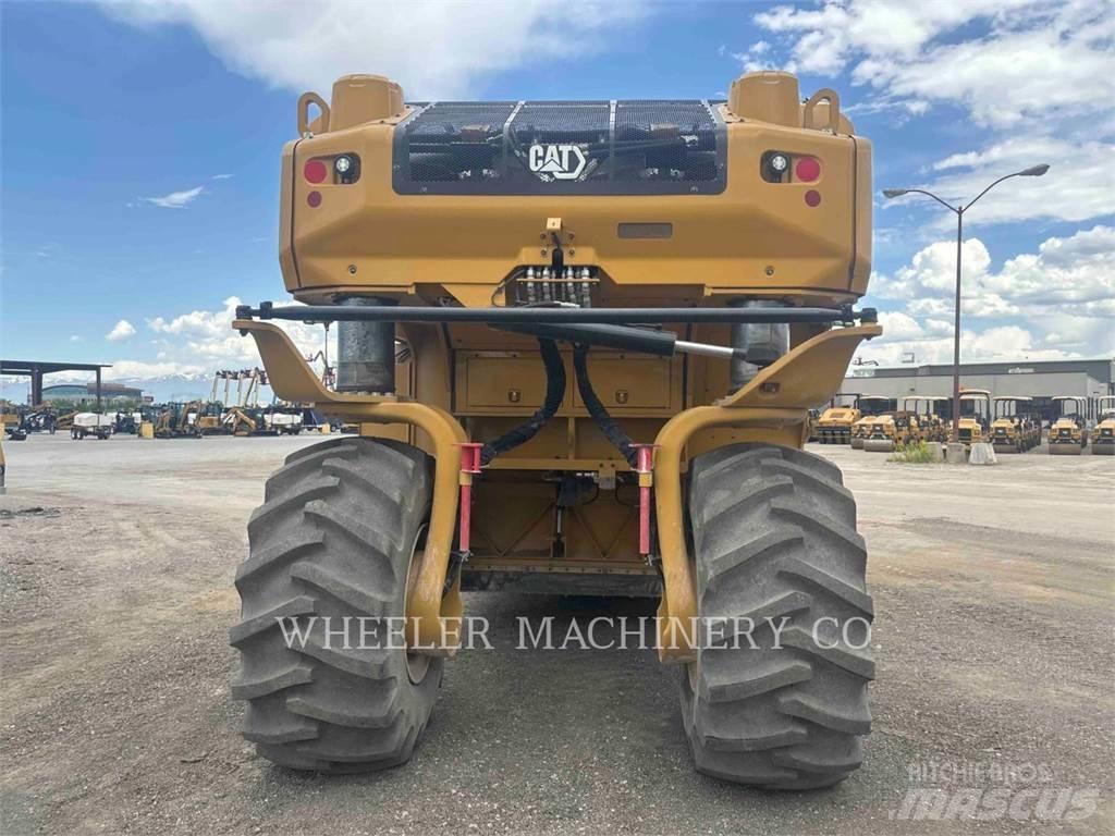 CAT RM800 Рециклатори на асфалт
