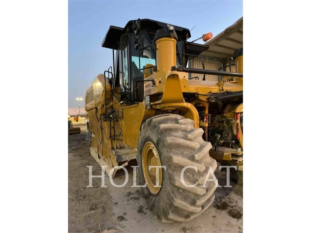 CAT RM800 Рециклатори на асфалт