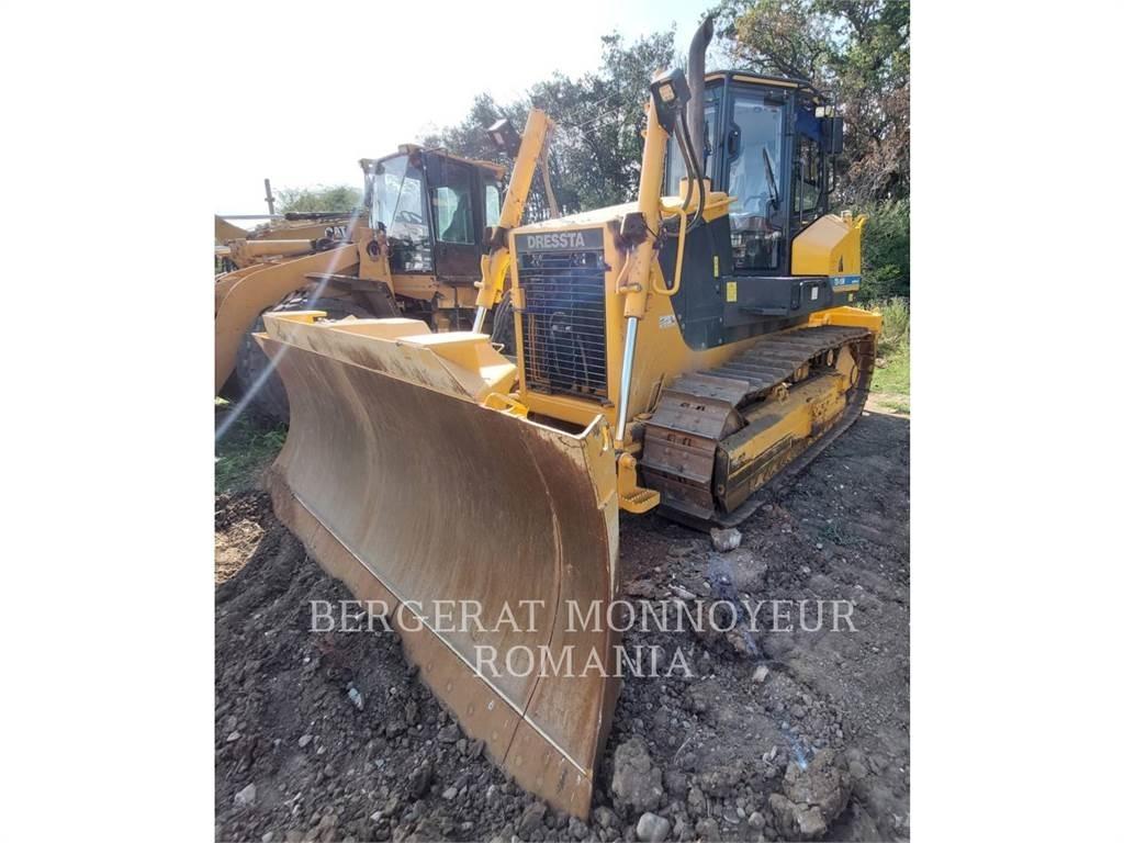 CAT TD-15M Верижни булдозери
