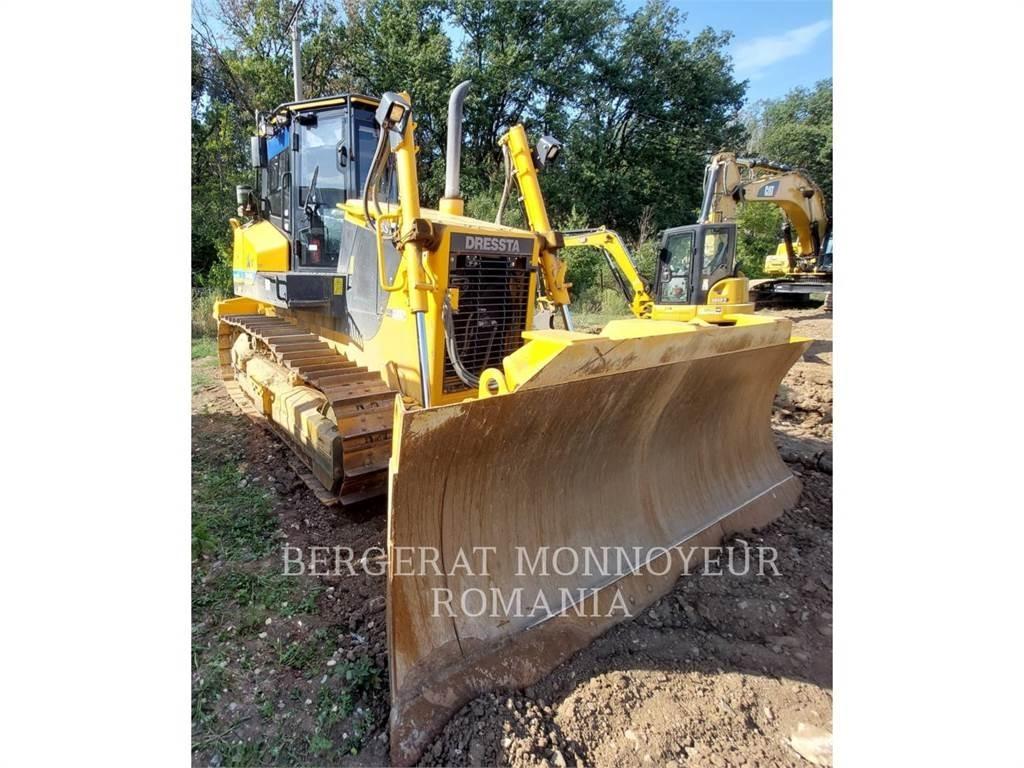 CAT TD-15M Верижни булдозери
