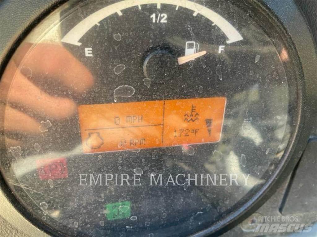 CAT TH255C Телескопични товарачи