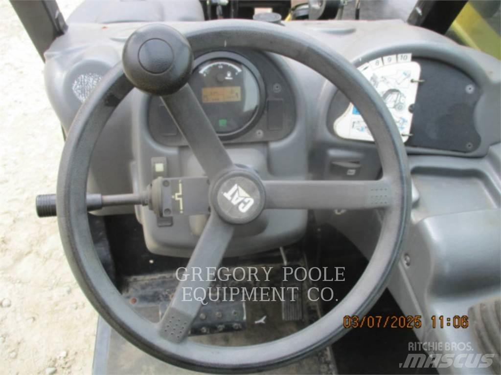 CAT TH255C Телескопични товарачи