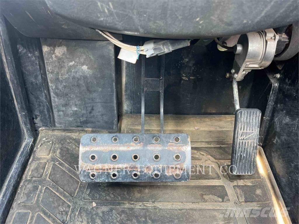 CAT TH255C Телескопични товарачи
