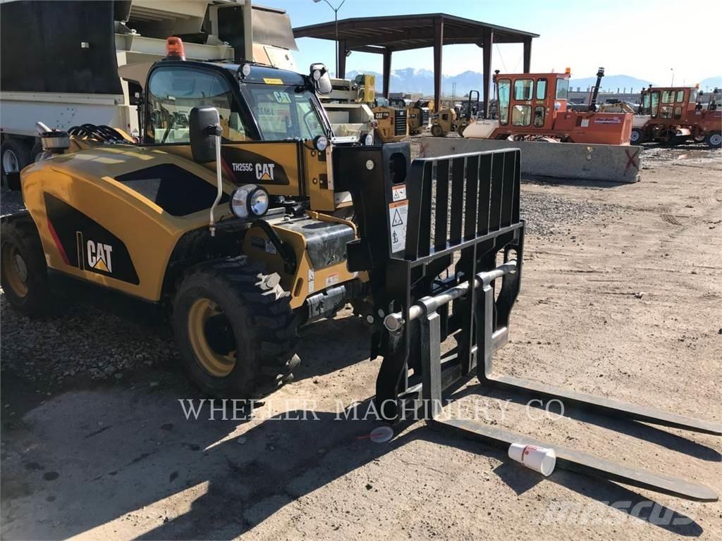 CAT TH255C CB Телескопични товарачи