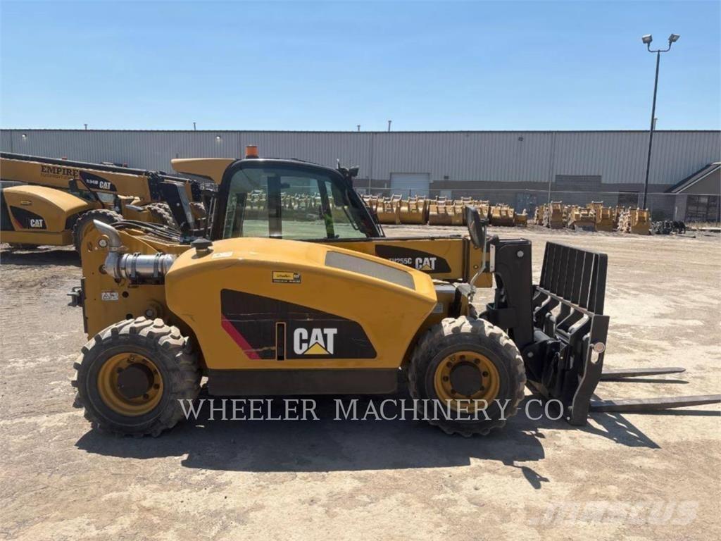 CAT TH255C CB Телескопични товарачи